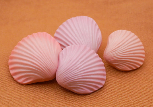 Seashell Shell Pink Lavender Plastic Set of Four Buttons 14-19mm