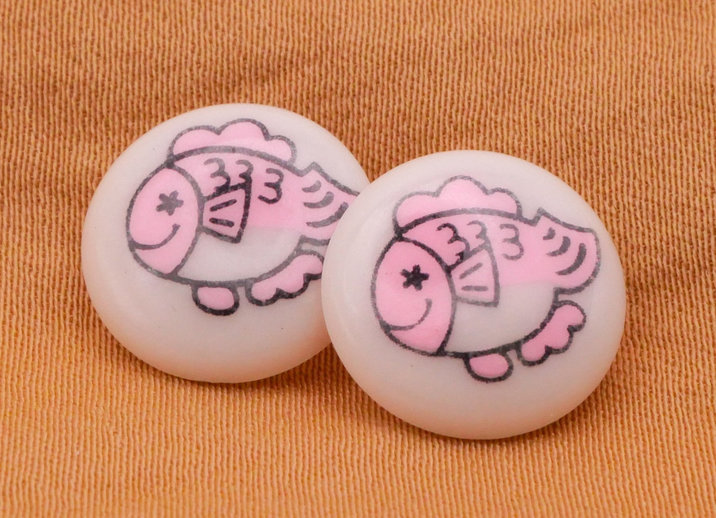 Fish Pink Vintage Plastic Button 13mm