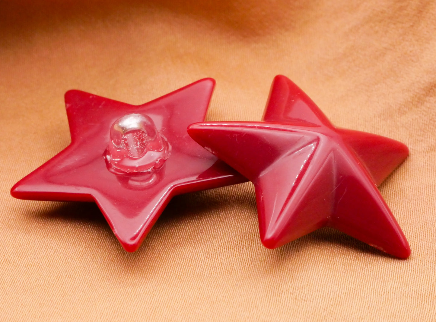 Star Maroon Plastic Large Button 32mm