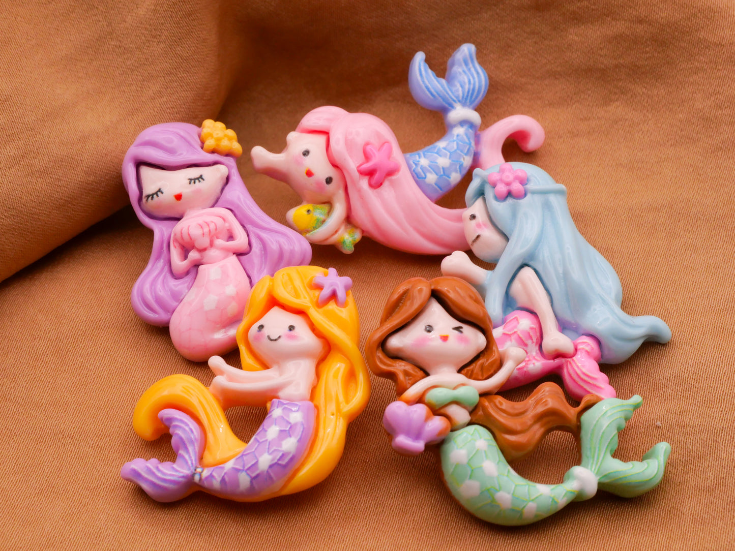 Mermaid Girls Plastic Set of Five Kids Buttons 23-32mm