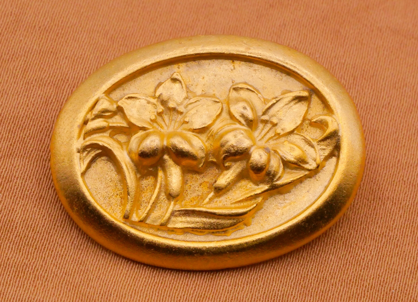 Tiger Lily Flowers Oval Vintage Gold Metal Button 23x30mm