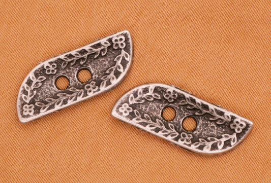 Flower Floral Wreath Antiqued Silver Metal Pair of Toggle Buttons 9x23mm