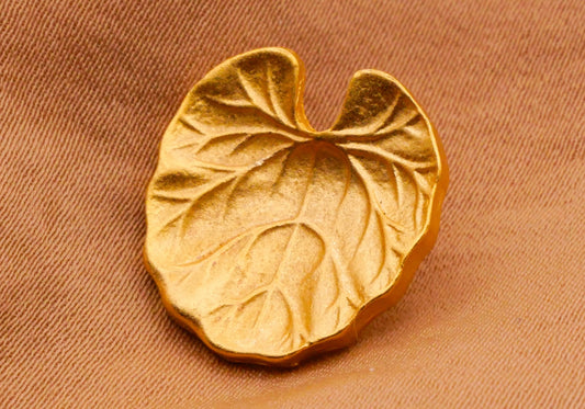 Lily Pad Leaf Vintage Gold Metal Button 16x17mm