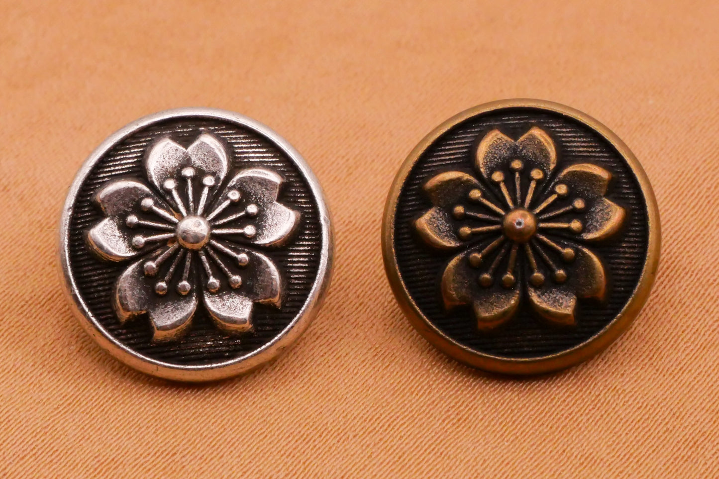 Flower Anthers Silver Bronze Metal Button Various 15mm