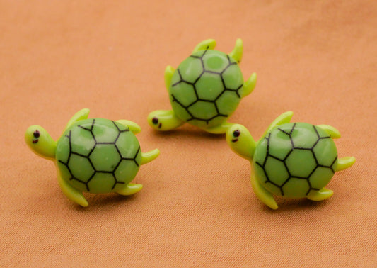 Turtle Swimming Kids Plastic Set of Three Buttons 13x18mm