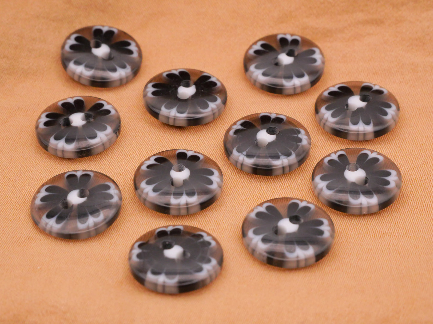 Flower Black White Vintage Plastic Set of Ten Buttons 13mm