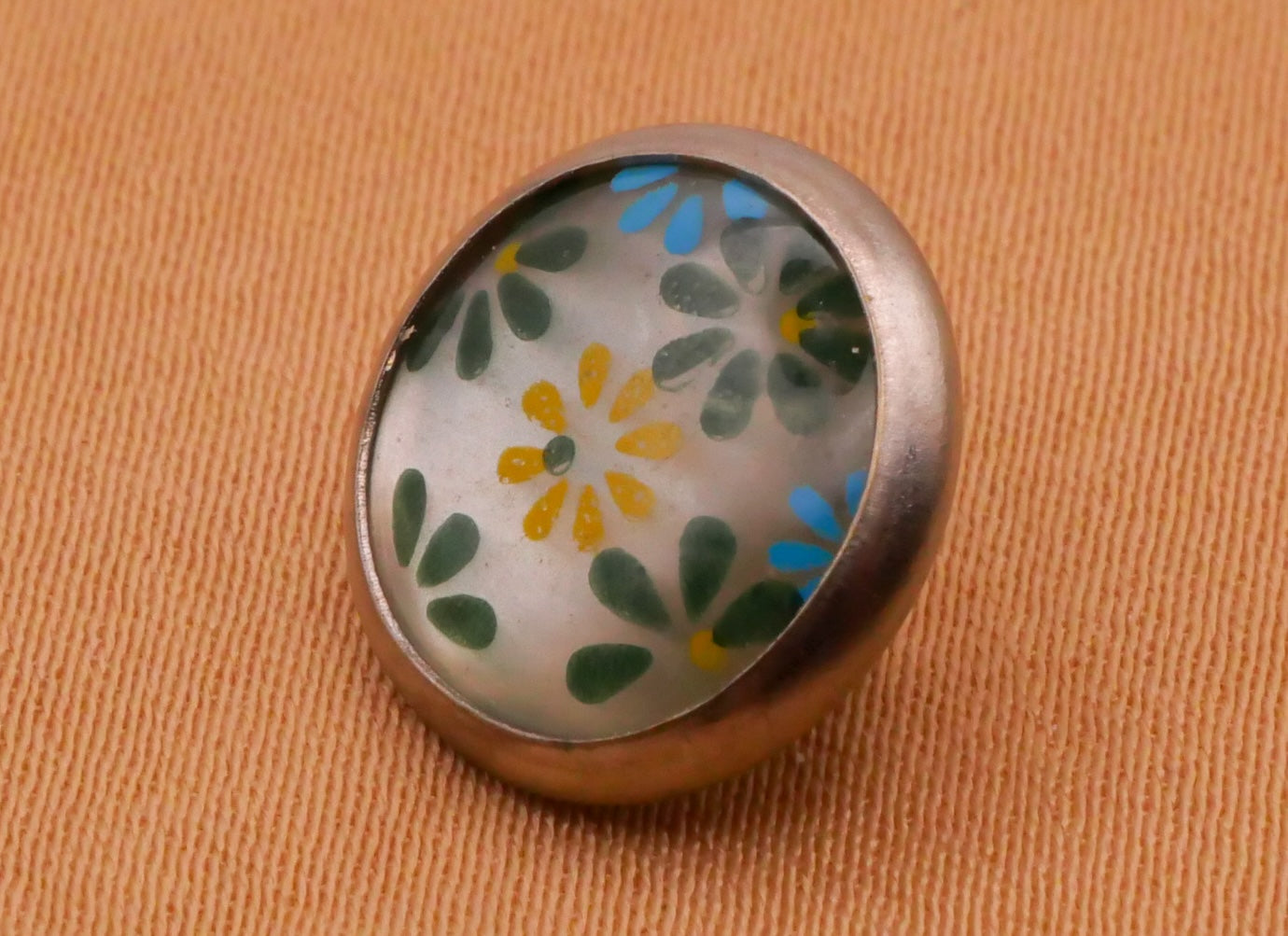 Daisy Green Blue Yellow Vintage Plastic Metal Pair of Buttons 12mm