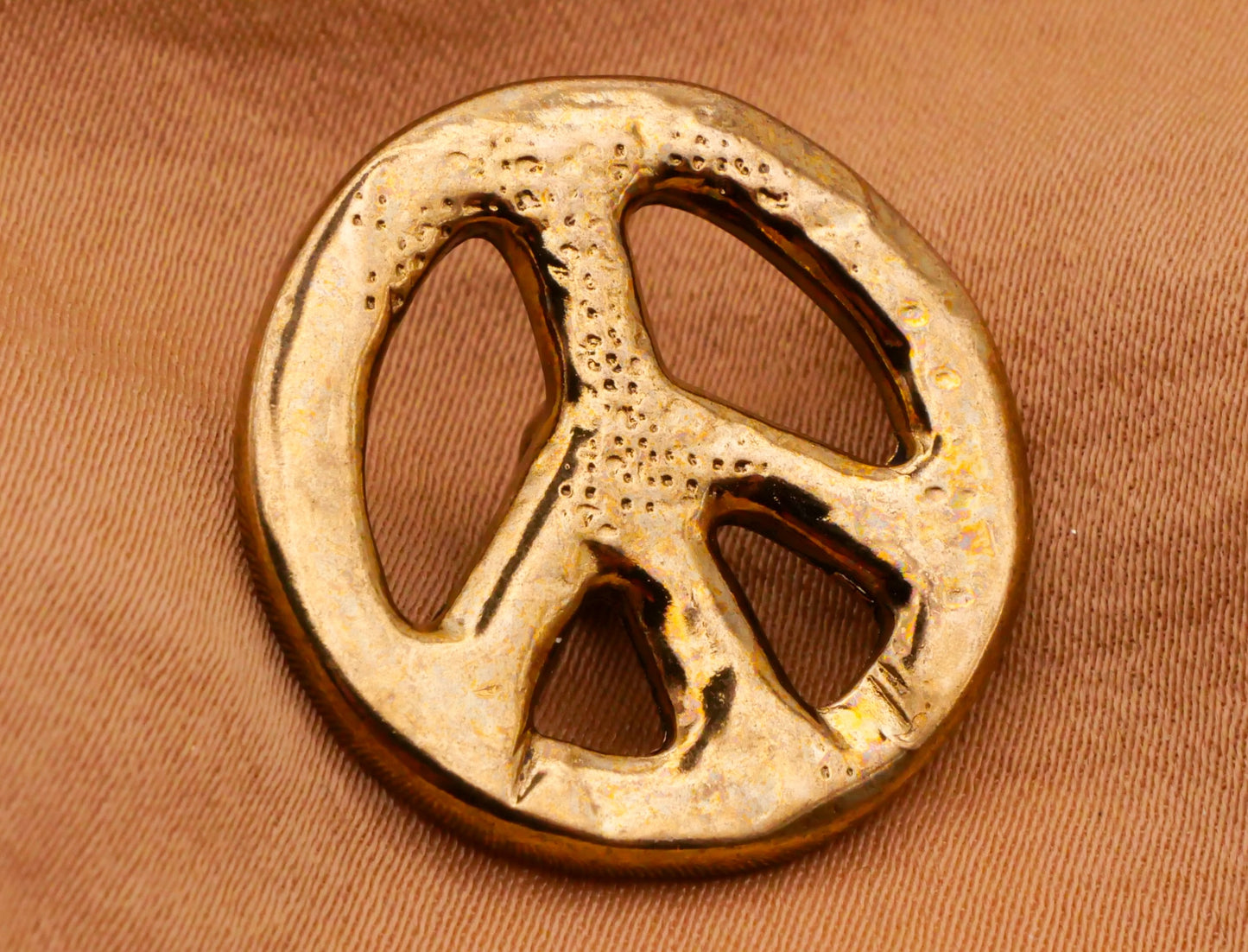 Peace Sign Vintage Textured Gold Metal Button 23mm