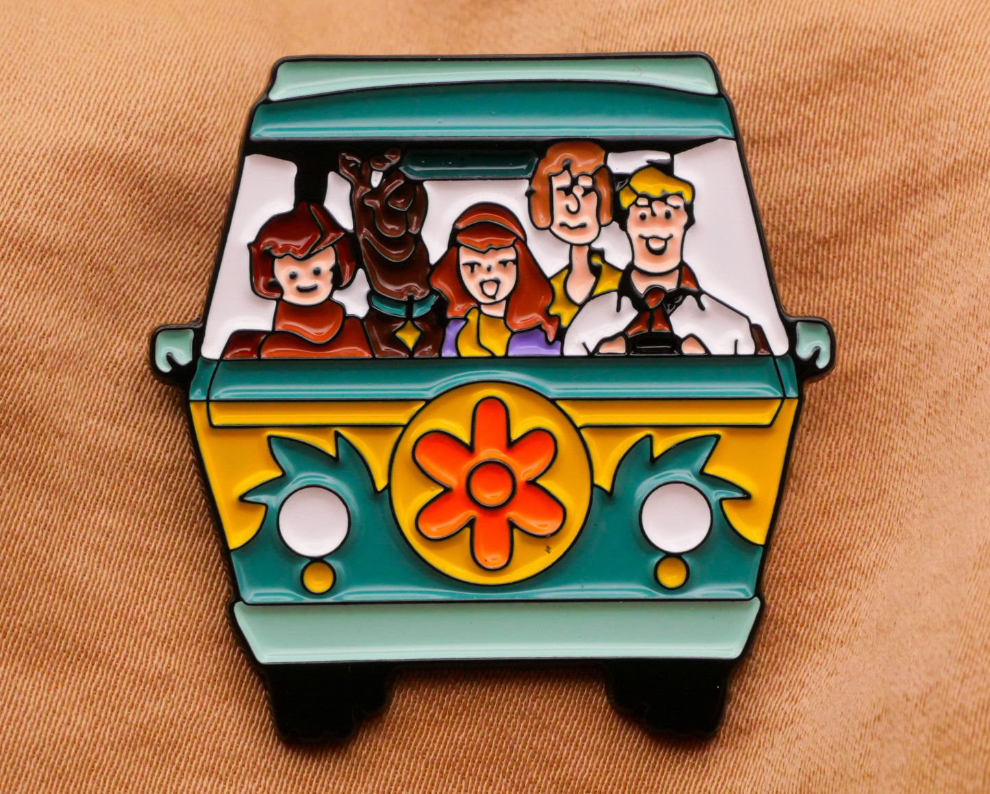 Scooby-Doo Mystery Machine Enamel Metal Button 33mm