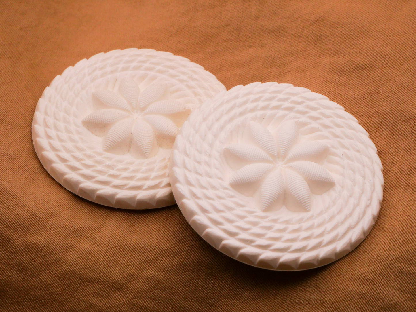 Star Flower Rope White Vintage Plastic Large Button 40mm