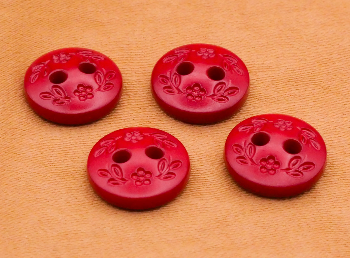 Flower Wreath Vintage Wine Red Plastic Set of Four Buttons 11mm