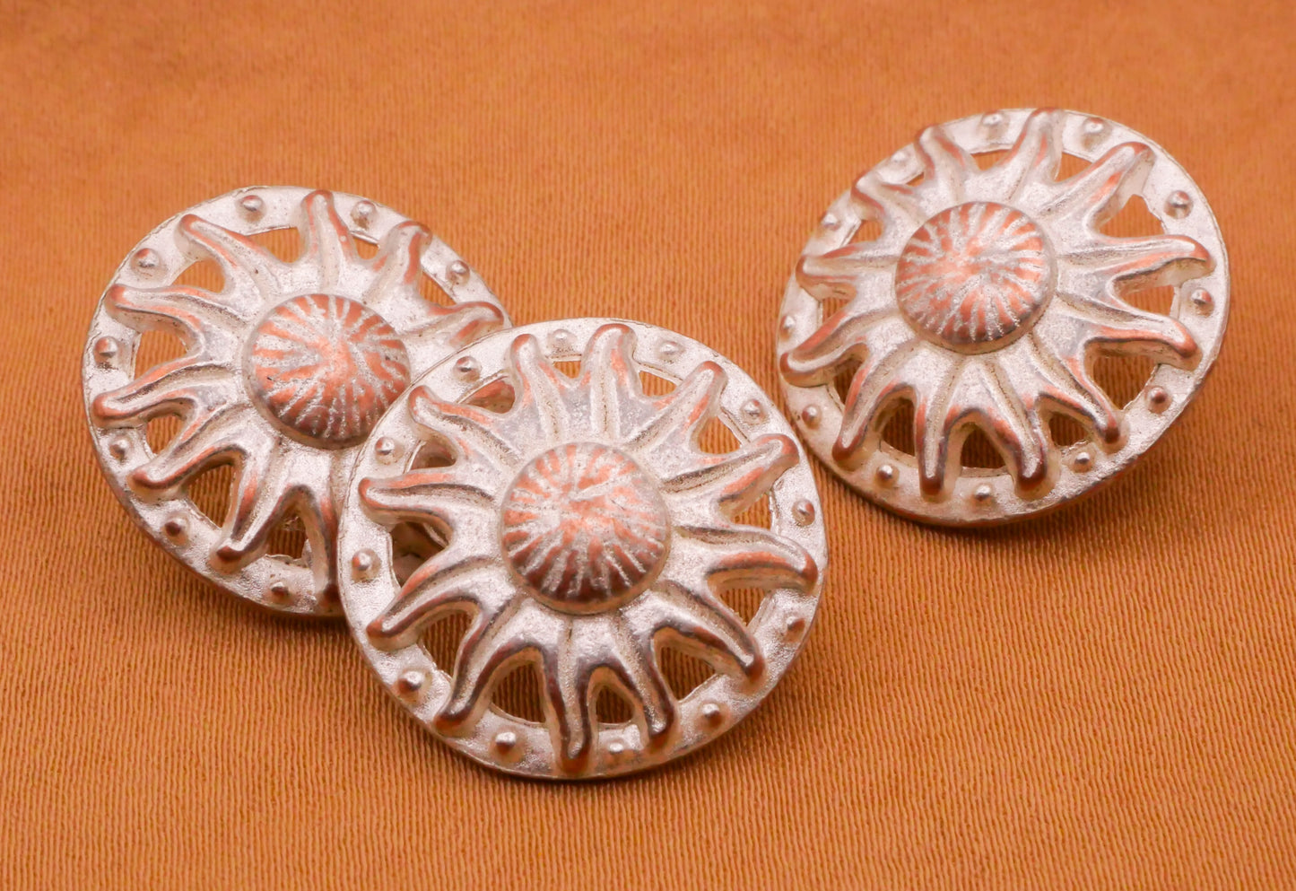 Sun Sunshine Whitewash Copper Metal Button 20mm