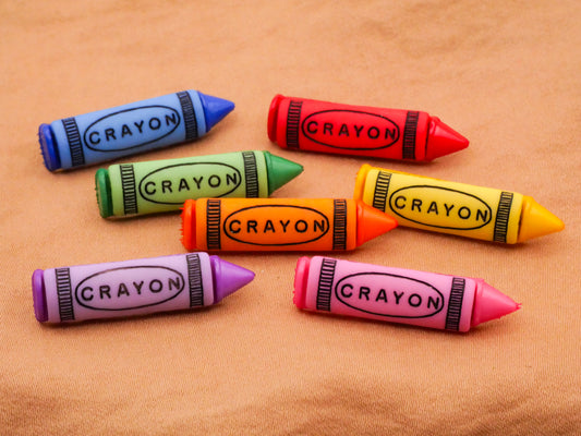 Crayon Crayola Colorful Plastic Set of Seven Buttons 7x30mm