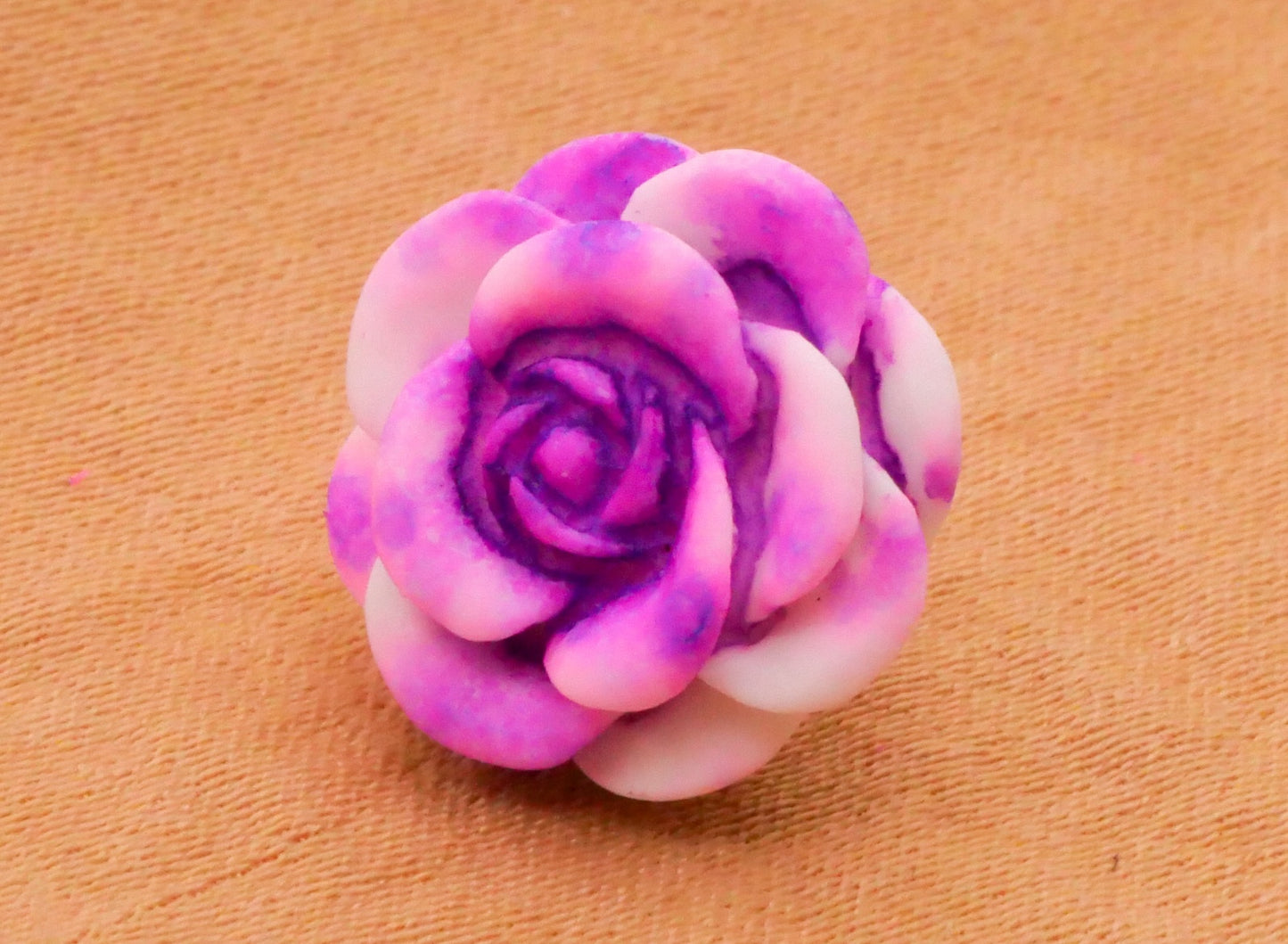 Rose Tie Dye Pink Plastic Set of Ten Buttons 13mm