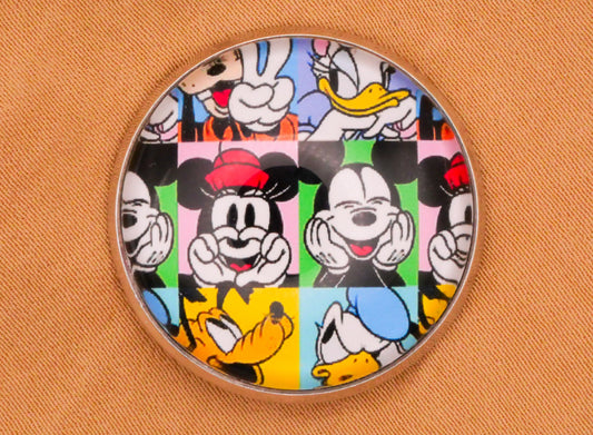 Mickey Mouse and Friends Minnie Pluto Goofy Donald Daisy Glass Dome Silver Metal Button 27mm