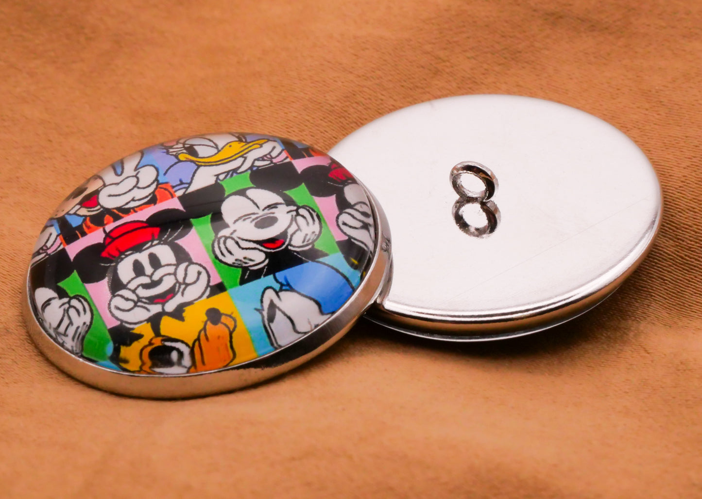 Mickey Mouse and Friends Minnie Pluto Goofy Donald Daisy Glass Dome Silver Metal Button 27mm