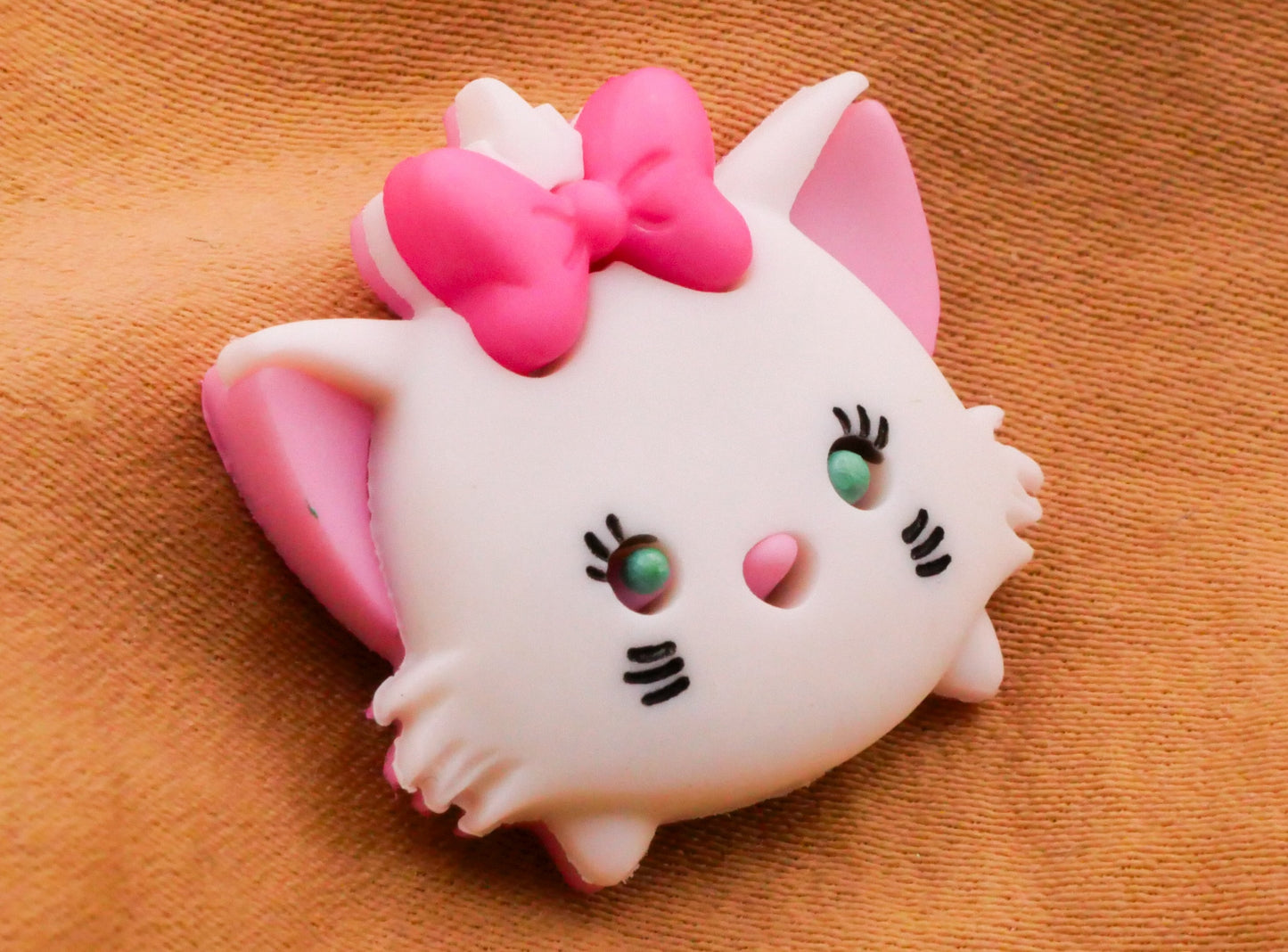 Marie Kitty Cat Disney Aristocats Plastic Snap Together Button 21x22mm