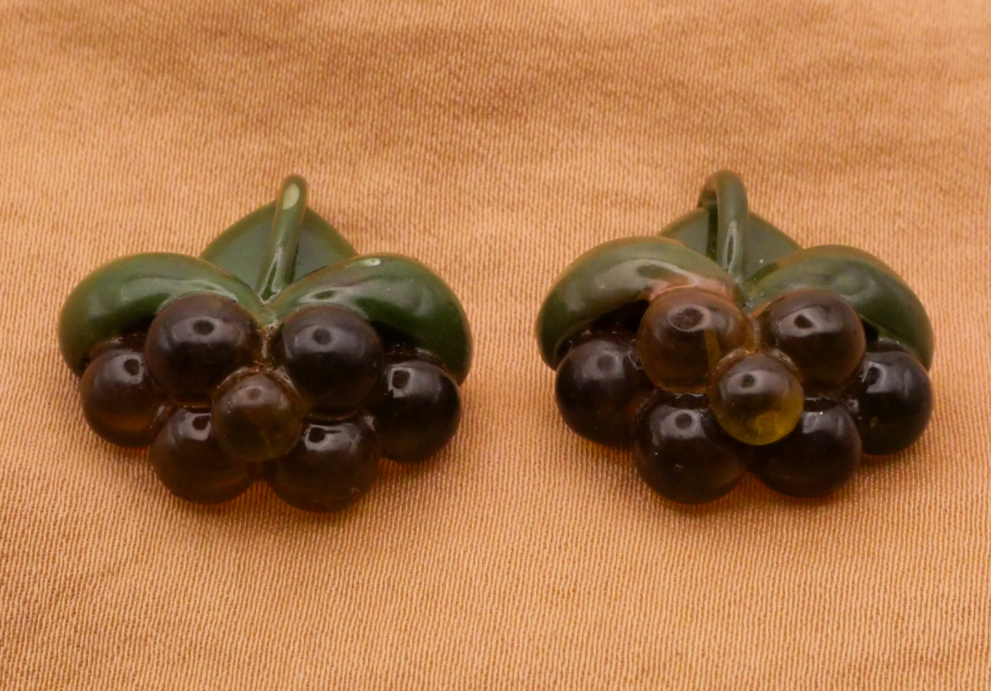 Grapes Fruit Celluloid Marion Weeber Look Early Plastic Button Various 22x24mm