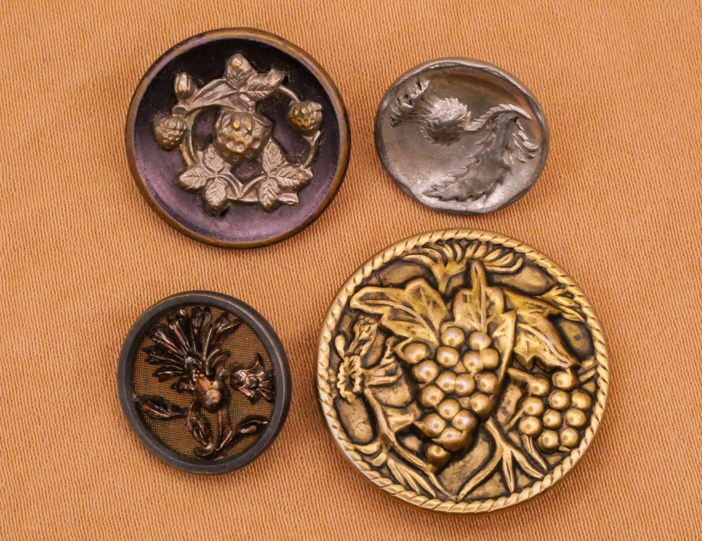 Thistle Fruit Grape Strawberry Metal Button Various 14-23mm