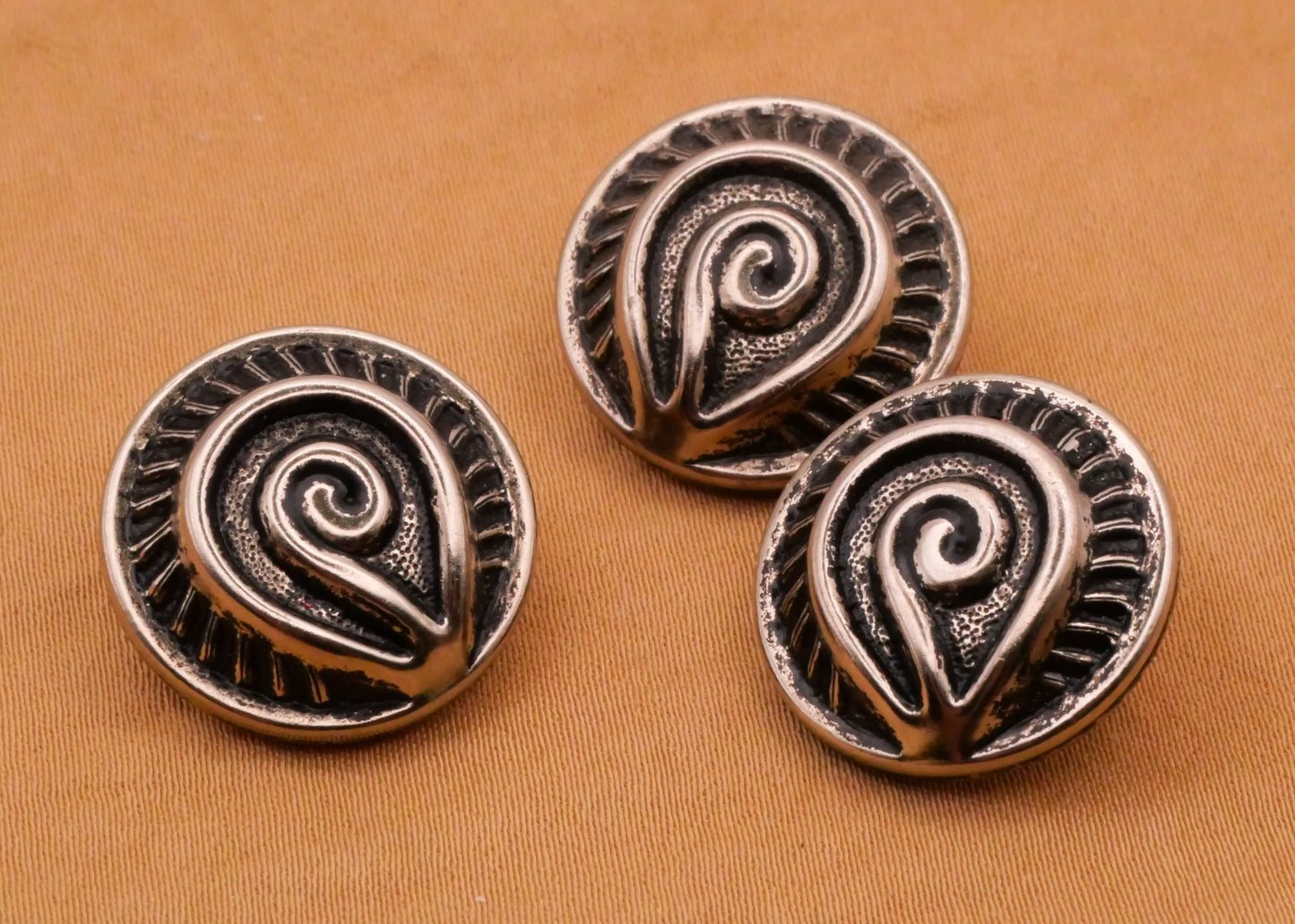 Fiddlehead Flower Plant Silver Metal Button 19mm