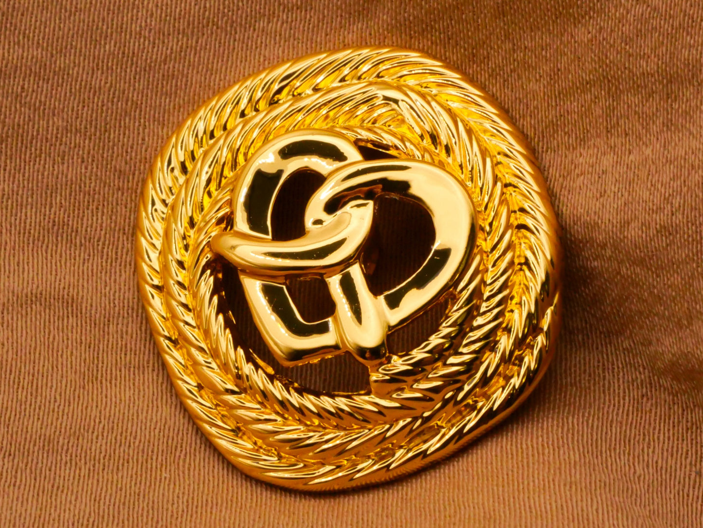 Pretzel Twist Rope Shiny Gold Metal Button Various 25-37mm