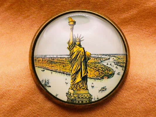 Statue of Liberty NYC Vintage Illustration Glass Dome Bronze Metal Button 28mm