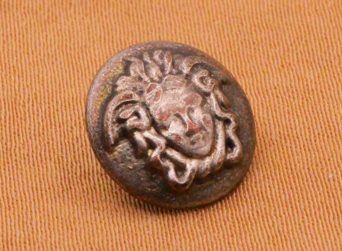 Medusa Vintage Antiqued Silver Metal Button 11mm