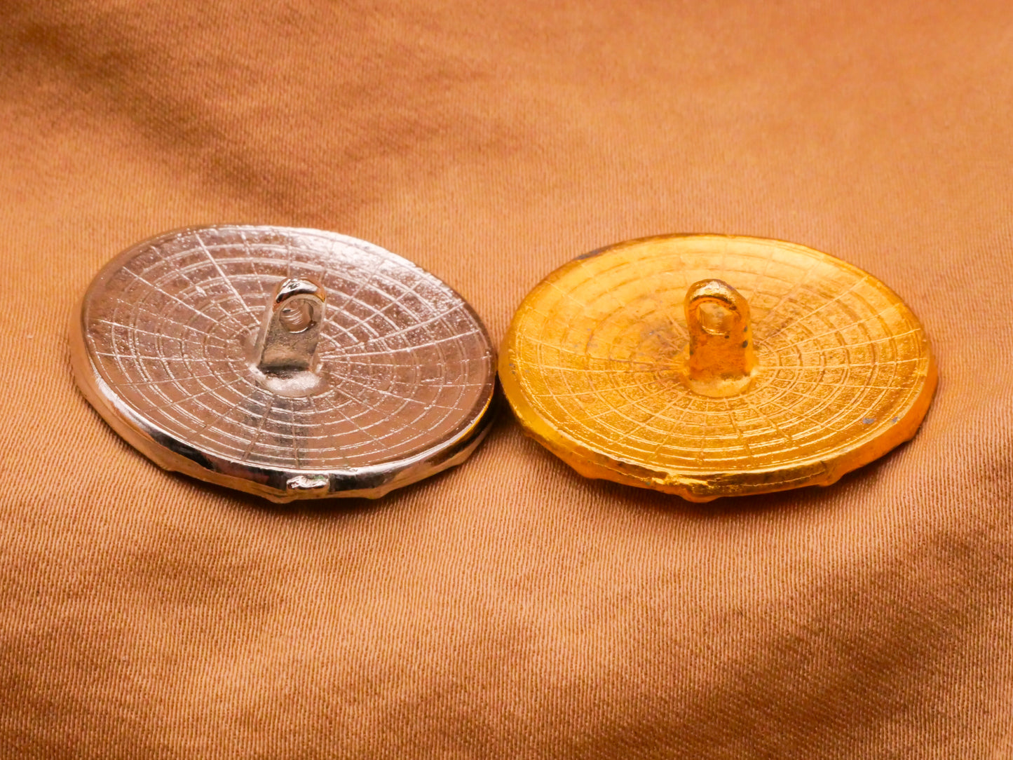 Spider Web Silver Gold Metal Vintage Button Various 29mm