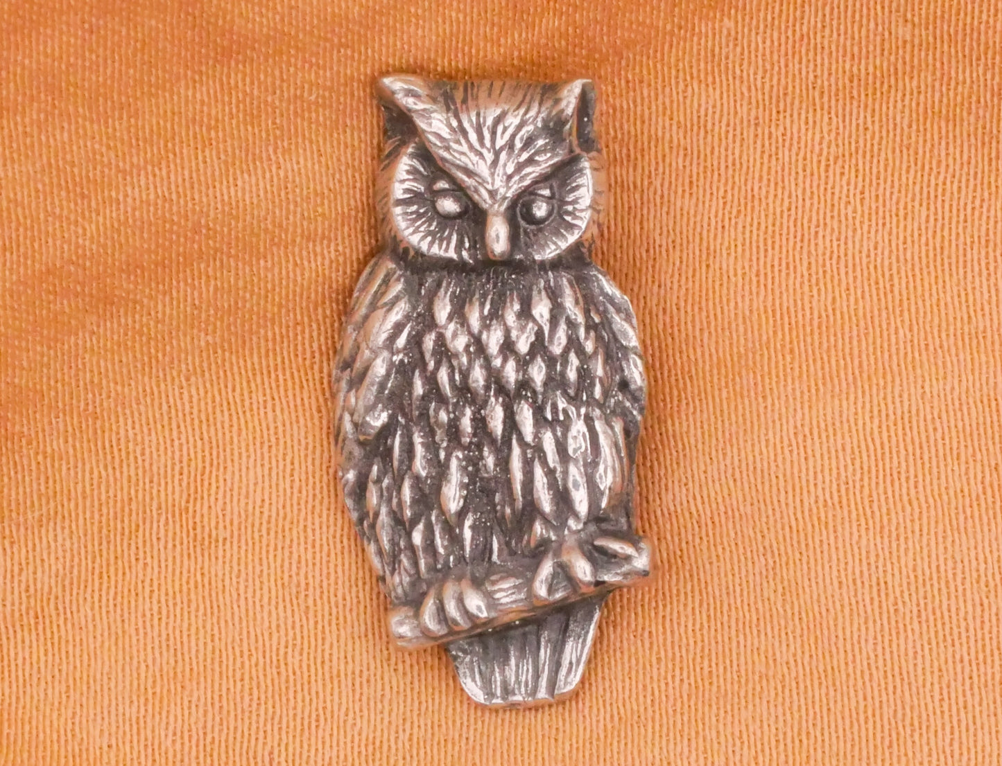 Owl Bird Danforth Pewter Realistic Metal Back Mark Button 12x23mm