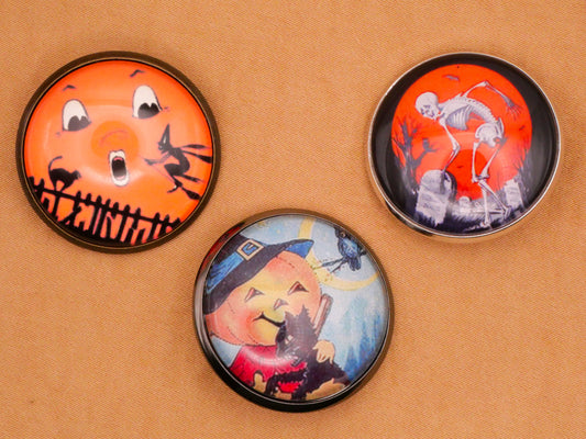 Halloween Moon Witch Jack-O-Lantern Skeleton Dome Glass Metal Button Various 27-28mm