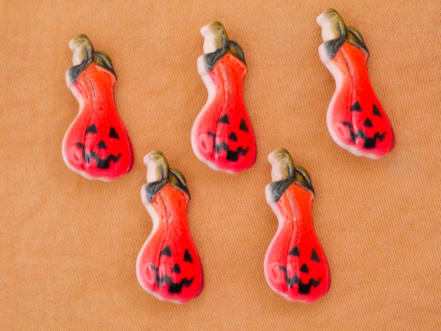 Jack-O-Lantern Pumpkin Plastic Set of Five Buttons 14x26mm