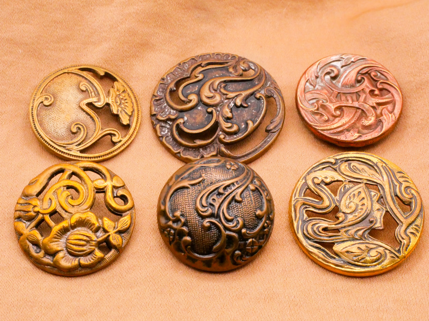 Art Nouveau Flower Buckle Metal Button Various 22-28mm