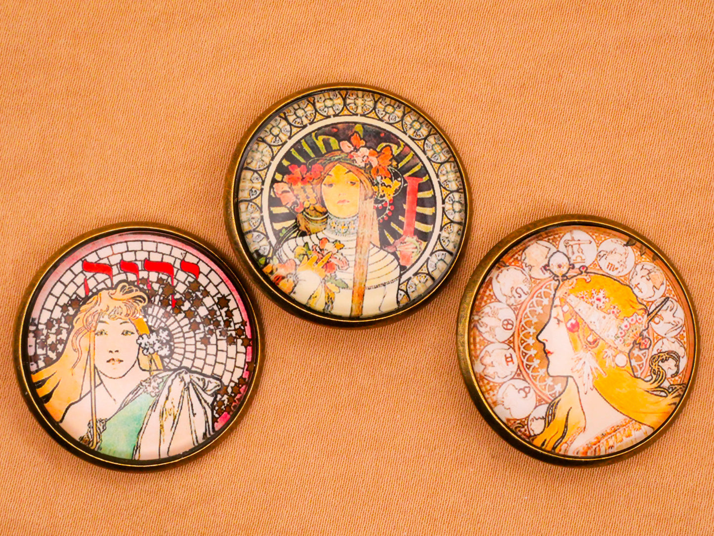 Art Nouveau Ladies Portraits Glass Dome Bronze Metal Button Various 28mm