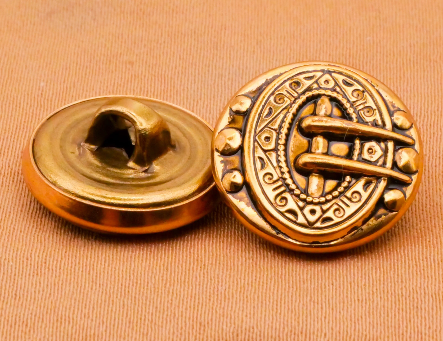 Buckle Steel Cut Look Gold Metal Button 15mm