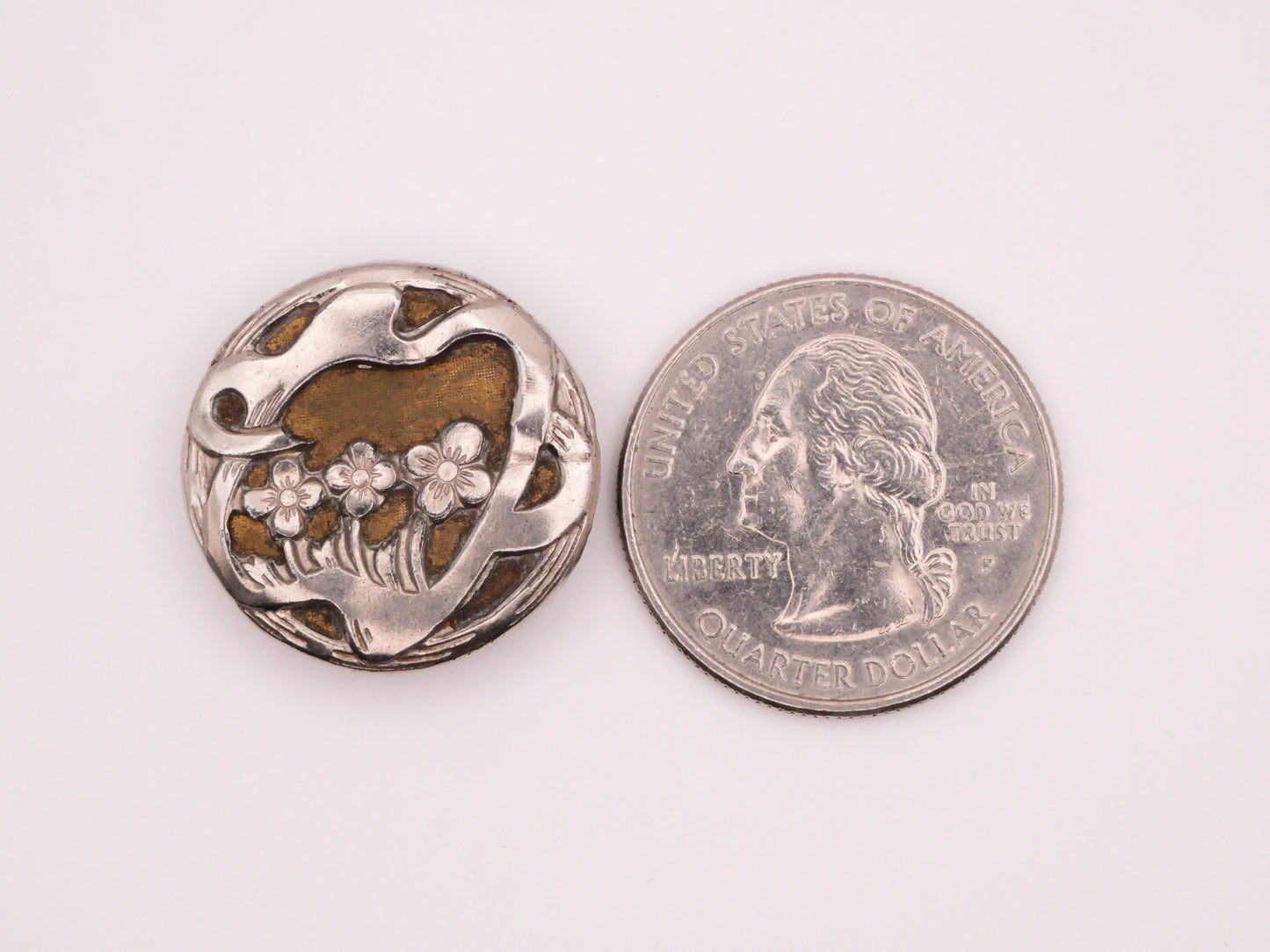 Art Nouveau Trio Flowers Two Tone Antique Metal Button 22mm