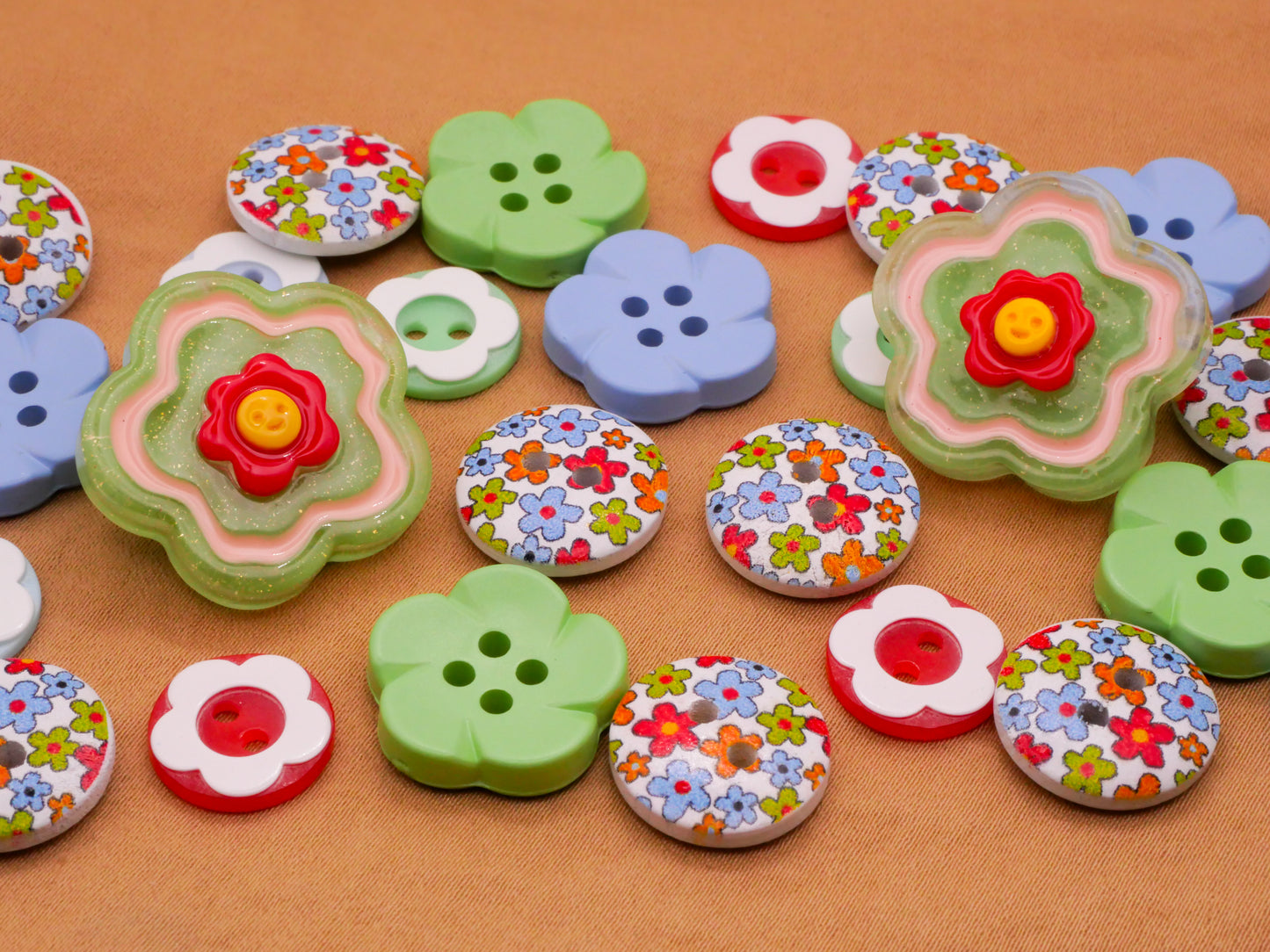 Flower Five Petal Green Blue Red Plastic Wood Set of Twenty-Five Buttons 13-23mm