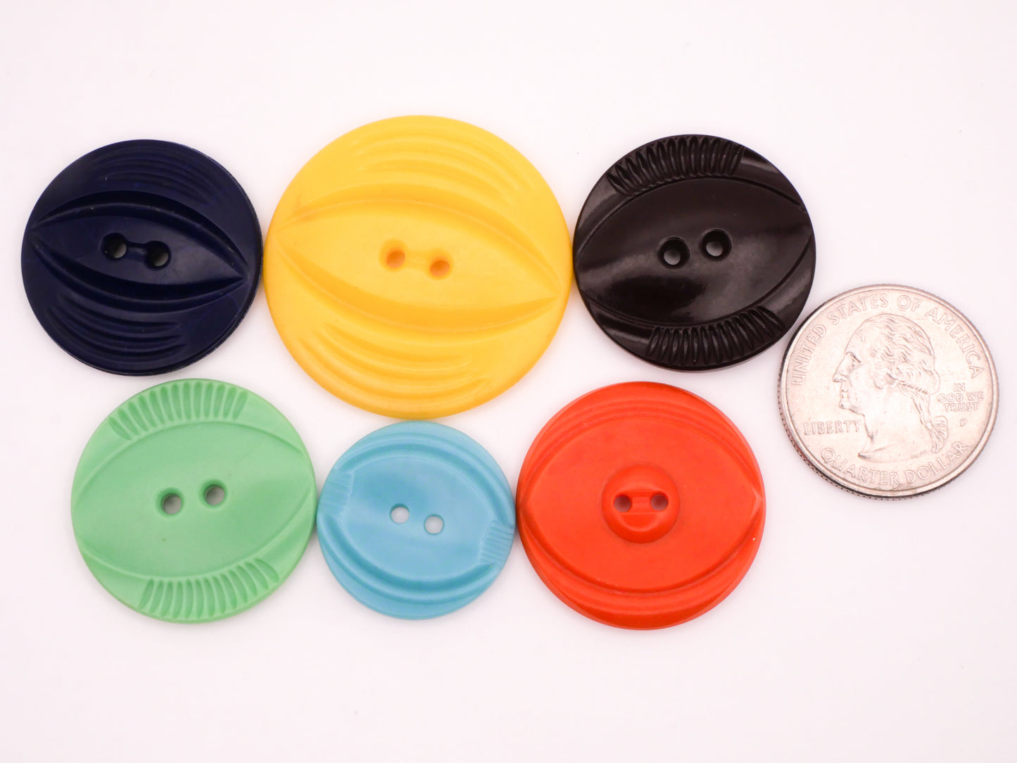 Eye Design Vintage Plastic Button Various 22-35mm