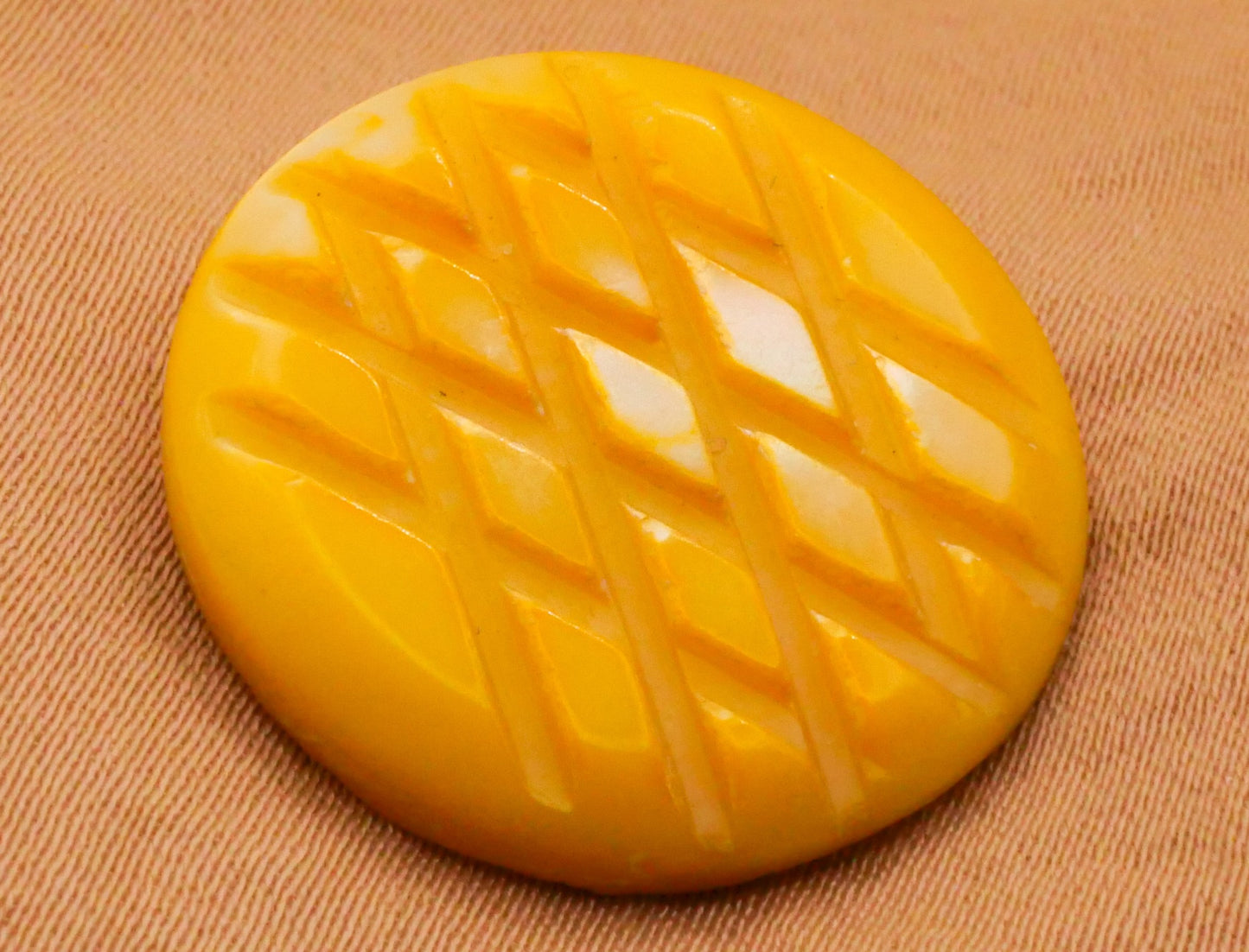 Diamond Grid Hatch Yellow Dyed Carved Mother of Pearl Button 22mm