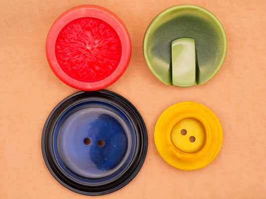 Colorful Red Green Blue Yellow Vintage Plastic Button Various 27-43mm