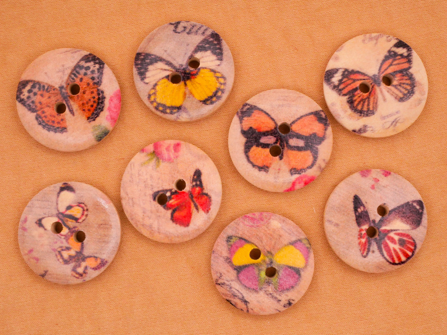 Butterfly Designs Wood Assorted Set of Eight Buttons 20mm