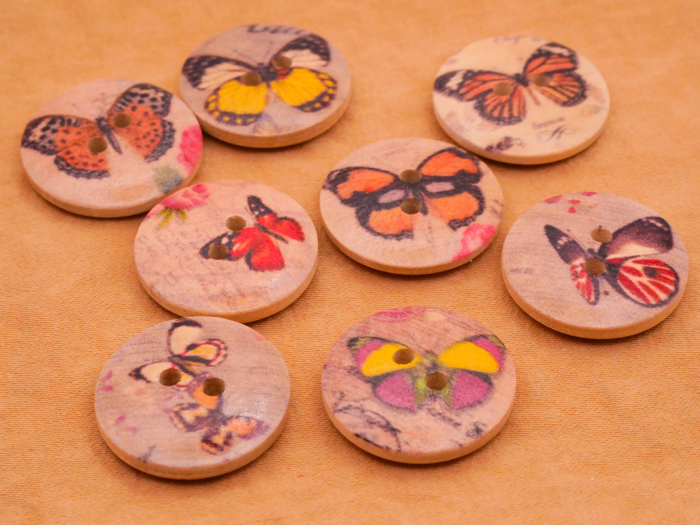 Butterfly Designs Wood Assorted Set of Eight Buttons 20mm