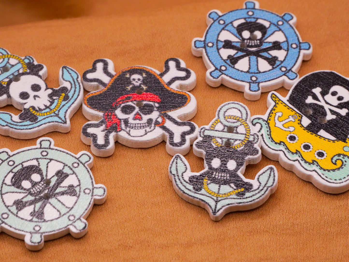 Pirate Ship Wheel Anchor Skull Crossbones Wood Set of Ten Buttons 21-32mm