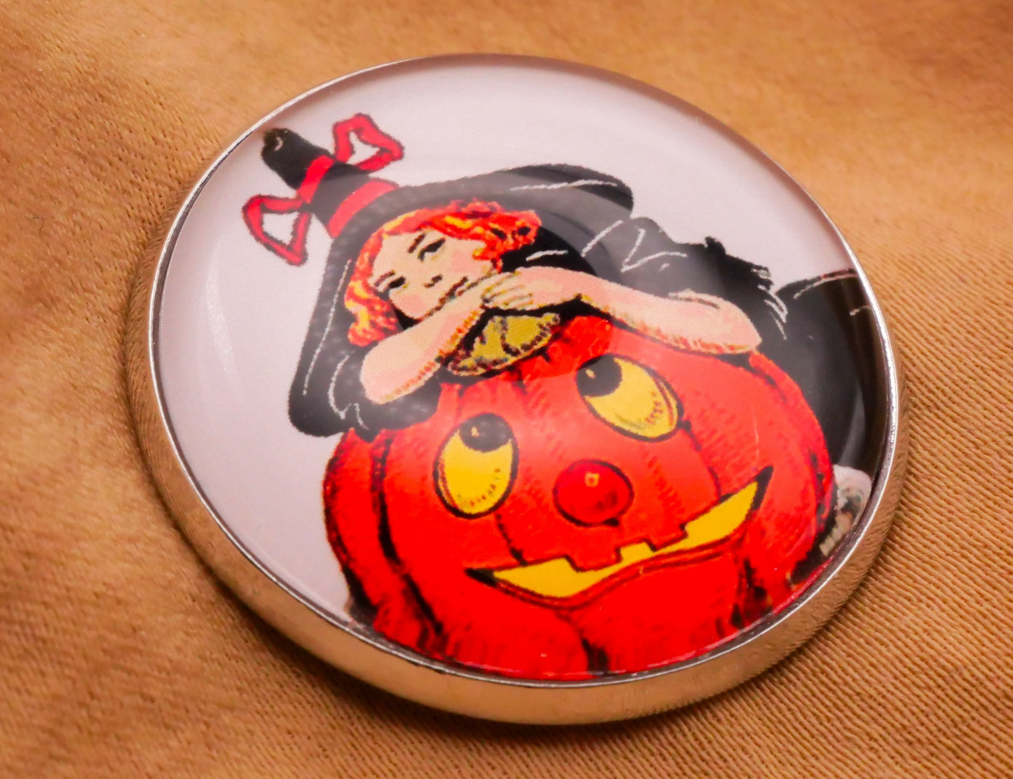 Witch Pumpkin Jack O' Lantern Glass Dome Silver Metal Button 27mm