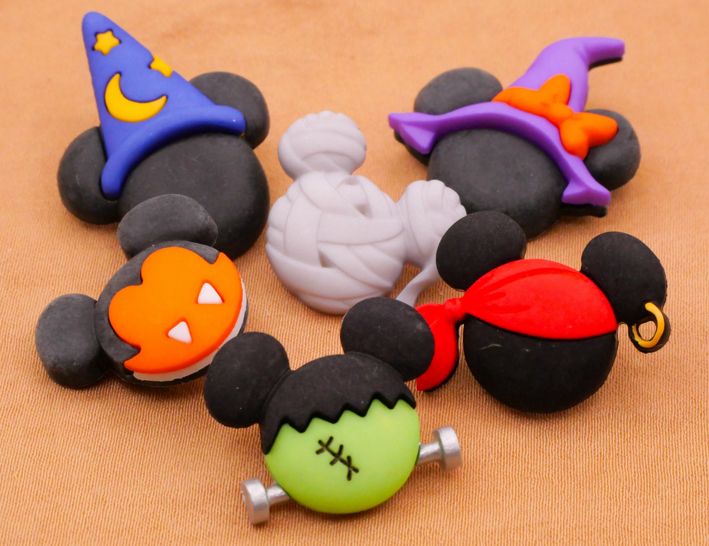 Mickey Minnie Mouse Disney Halloween Costume Hats Plastic Set of Six Buttons 17-27mm