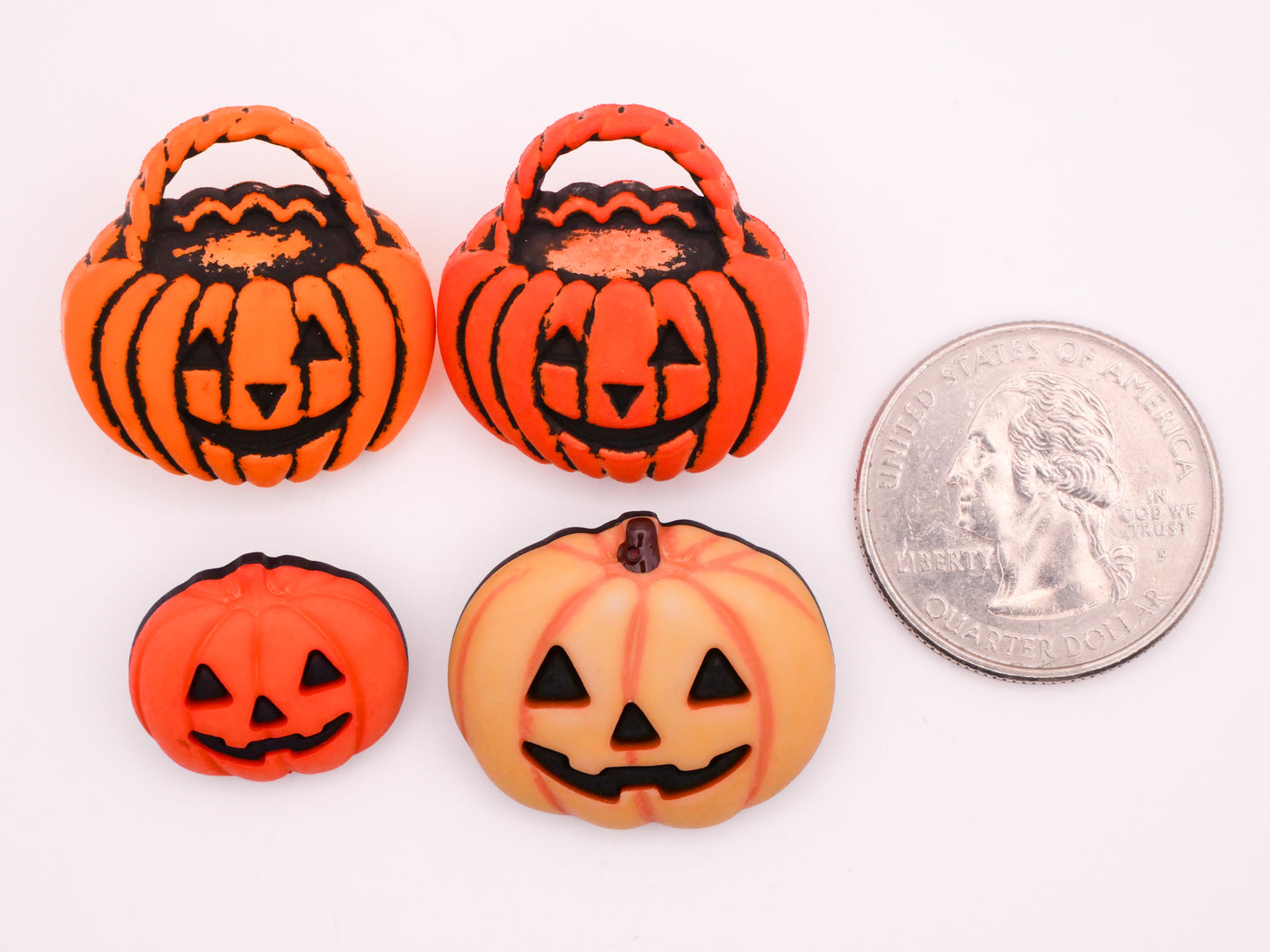 Jack O' Lantern Pumpkin Plastic Button Various 15-25mm