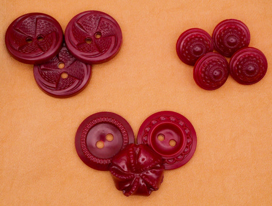 Maroon Burgundy Wine Vintage Plastic Set of Buttons Various 13-19mm