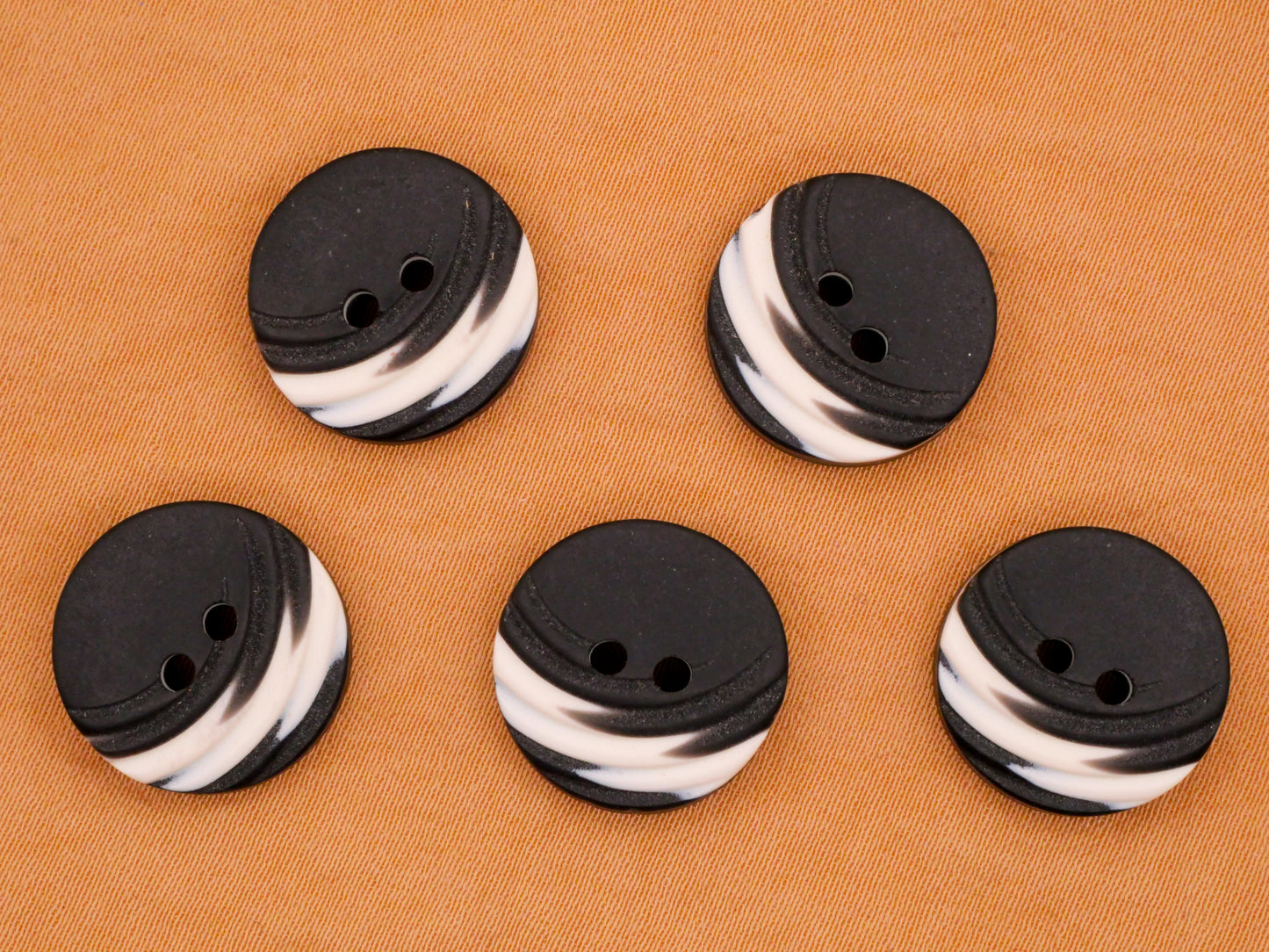 Lightening Black White Laminated Carved Vintage Plastic Set of Five Buttons 15mm