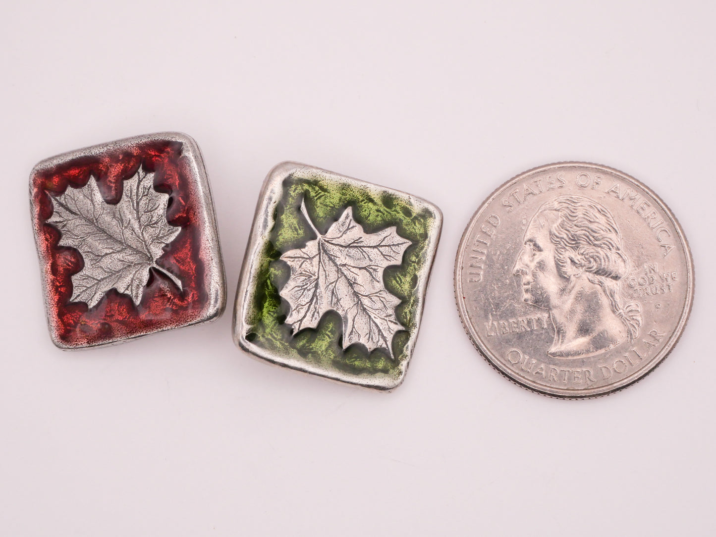 Maple Leaf Danforth Pewter Red Green Enamel Resign Metal Button Various 19x20mm