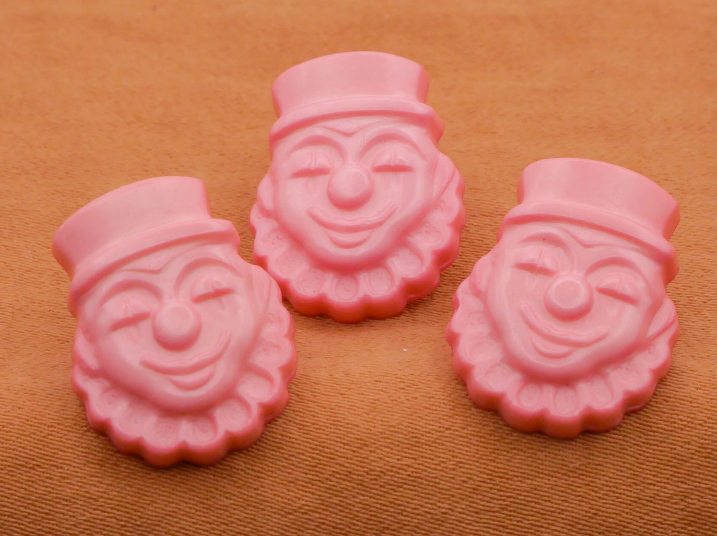 Clown Face Pink Vintage Plastic Button 14x18mm