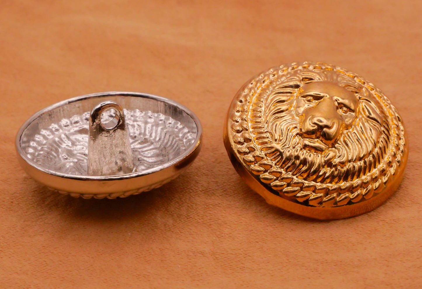 Lion Face Emblem Silver Gold Metal Button Various 22mm